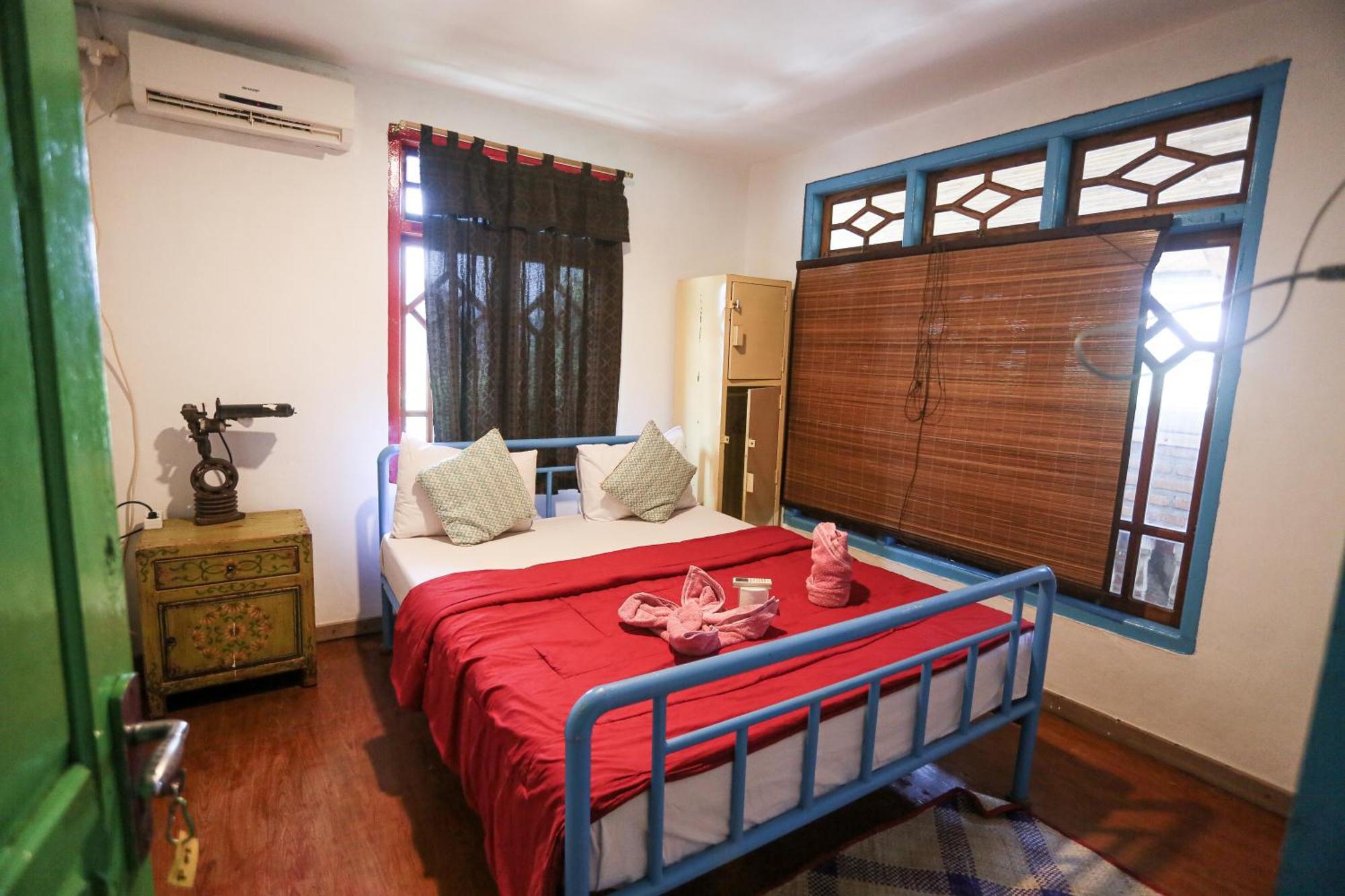 La Boheme Bajo Hostel ลาบวนบาโจ ภายนอก รูปภาพ